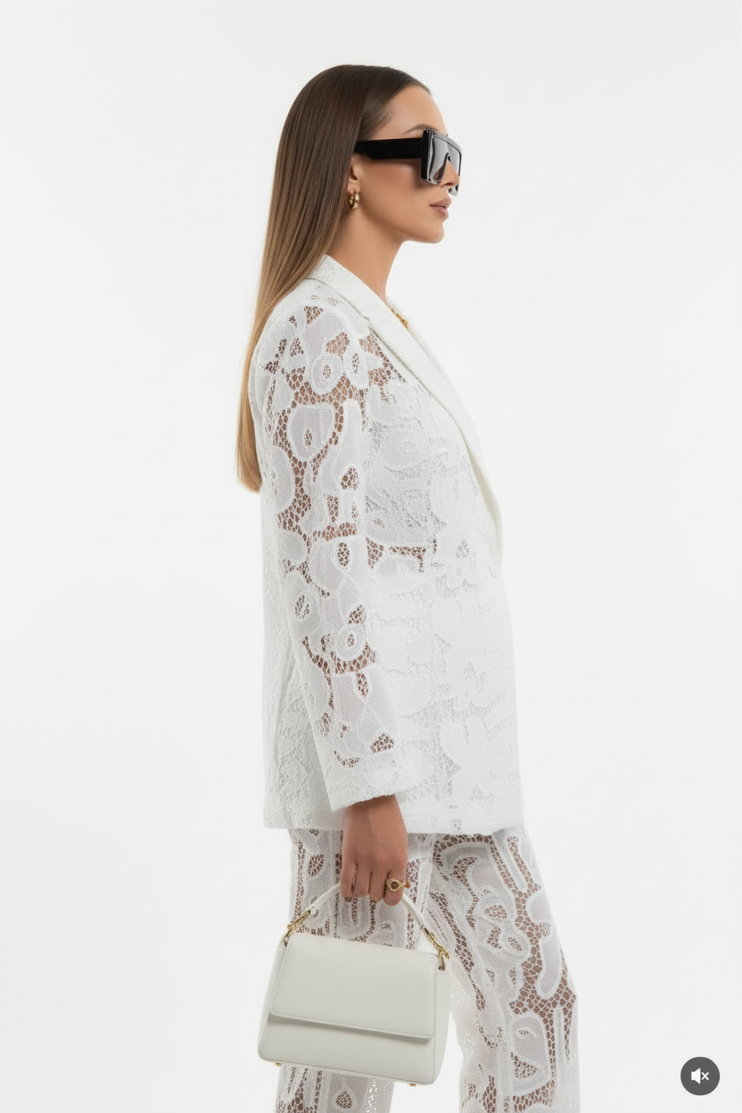 Conjunto blanco de encaje - Vista de perfil