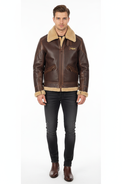 Modelo frontal con chaqueta aviador