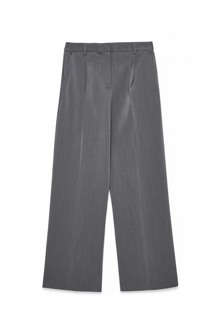 Pantalón gris delantera