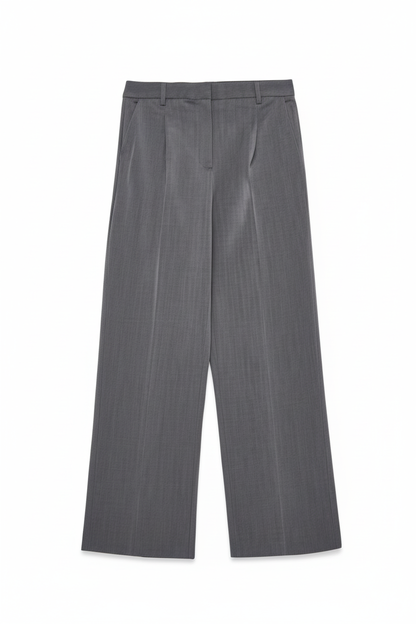 Pantalón gris delantera