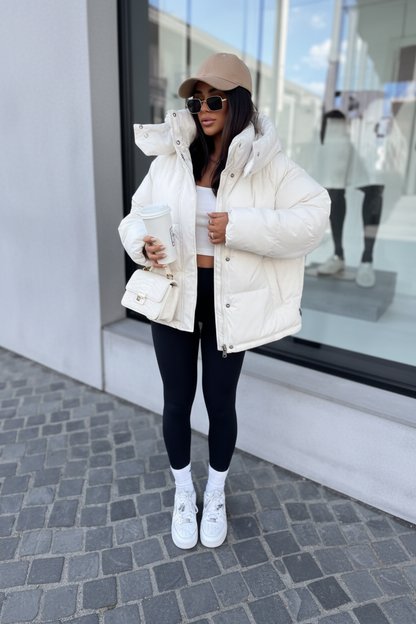 White puffer coat street style 1